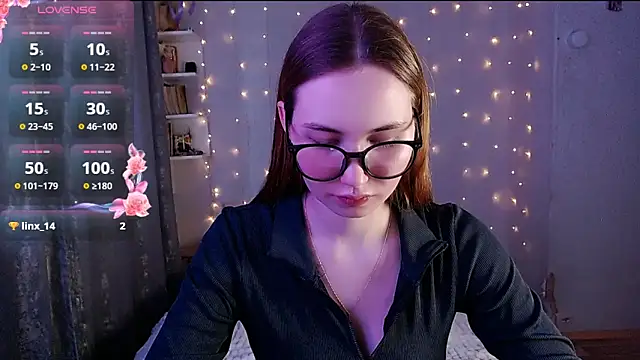 Snapshot of Miya_Mark chatting on March 2025 02:32:01 PM Miya Mark online show from March 2025 02:32:01 PM