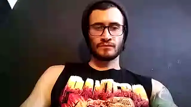 Loggan donnelly online show from October 2025 07:14:02 PM