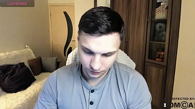 handsome guy01 online show from October 2025 06:30:02 PM