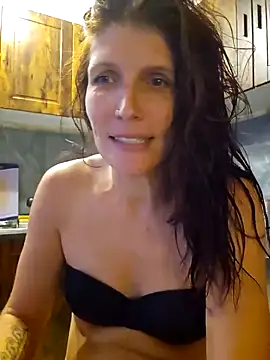 Lenchen  online show from June 2026 07:05:01 PM