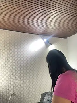 Praga Pink online show from April 2026 01:03:02 PM