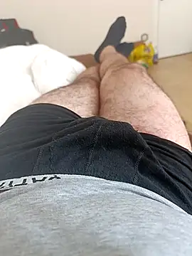 Snapshot of cshn001 chatting on March 2025 08:45:01 AM cshn001 online show from March 2025 08:45:01 AM