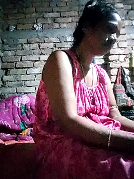 Hotty-dola online show from February 2025 04:39:01 AM