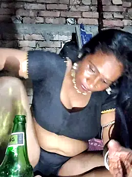 Hotty-dola online show from October 2025 07:31:01 PM