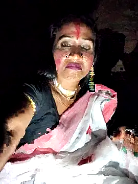 Hotty-dola online show from October 2025 07:44:02 PM