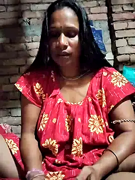 Hotty-dola online show from October 2025 07:01:02 PM