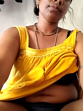 Hotty-dola online show from October 2025 07:33:01 AM