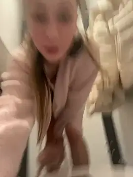 Lia  Love online show from December 2024 02:56:01 PM