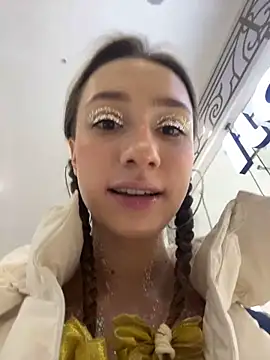 Lia  Love online show from December 2024 09:10:01 AM