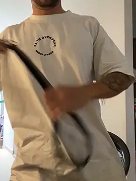 Snapshot of MrSoulMommy chatting on December 2024 12:25:02 PM MrSoulMommy online show from December 2024 12:25:02 PM