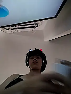 Alexandra 65 online show from October 2025 04:05:02 PM