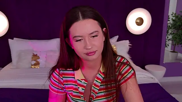 milaleoneli online show from March 2025 03:42:02 PM