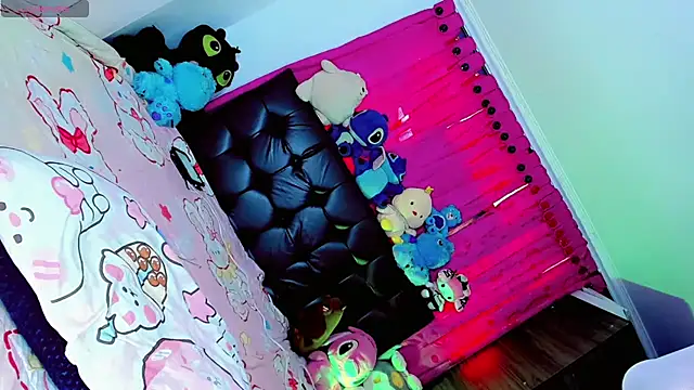 Thalia girl21 online show from February 2026 08:24:02 PM