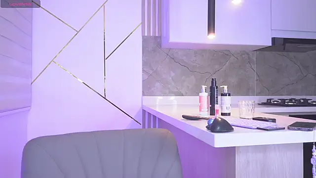 b3llaspringg online show from January 2025 11:26:01 PM