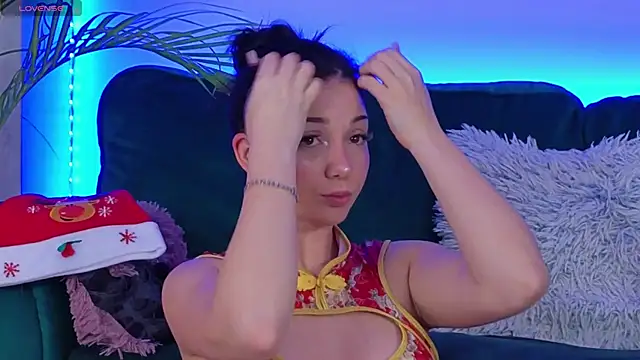 Snapshot of AveryWillow chatting on December 2025 11:31:01 PM AveryWillow online show from December 2025 11:31:01 PM