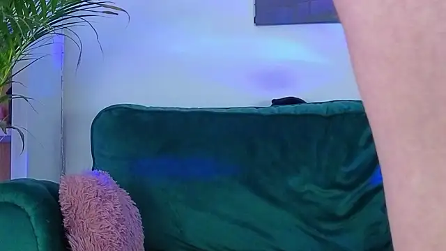 Snapshot of AveryWillow chatting on February 2026 11:14:01 PM AveryWillow online show from February 2026 11:14:01 PM