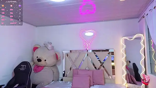 Jazmin tay online show from November 2025 11:51:02 AM