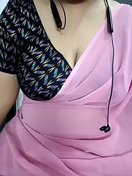 Snapshot of Yours_Radika chatting on January 2025 05:20:02 PM Yours Radika online show from January 2025 05:20:02 PM