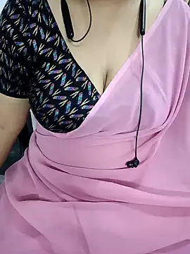 Snapshot of Yours_Radika chatting on January 2025 08:22:01 PM Yours Radika online show from January 2025 08:22:01 PM