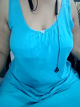 Snapshot of Yours_Radika chatting on January 2025 12:41:01 AM Yours Radika online show from January 2025 12:41:01 AM