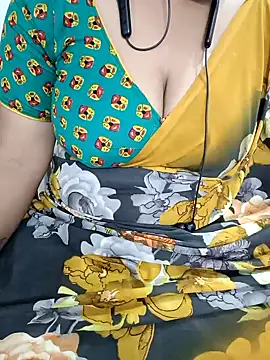 Snapshot of Yours_Radika chatting on January 2025 01:56:02 PM Yours Radika online show from January 2025 01:56:02 PM