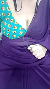 Snapshot of Yours_Radika chatting on February 2025 06:47:02 PM Yours Radika online show from February 2025 06:47:02 PM