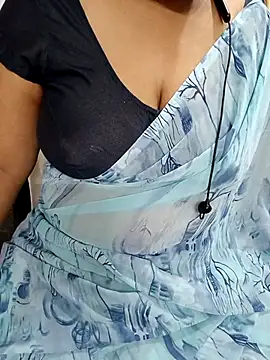 Snapshot of Yours_Radika chatting on March 2025 04:22:02 PM Yours Radika online show from March 2025 04:22:02 PM