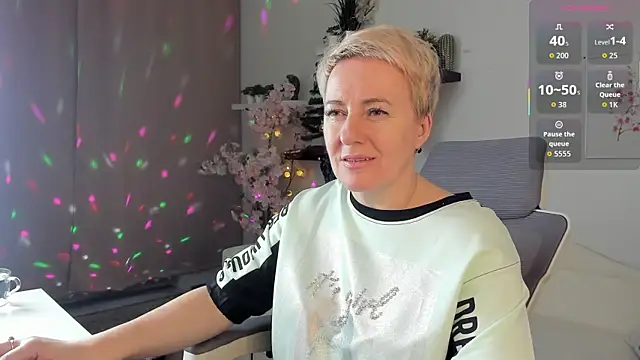 Nika Smit online show from January 2026 11:02:02 AM