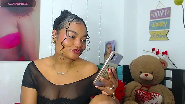 gianna smith online show from December 2024 10:08:02 PM