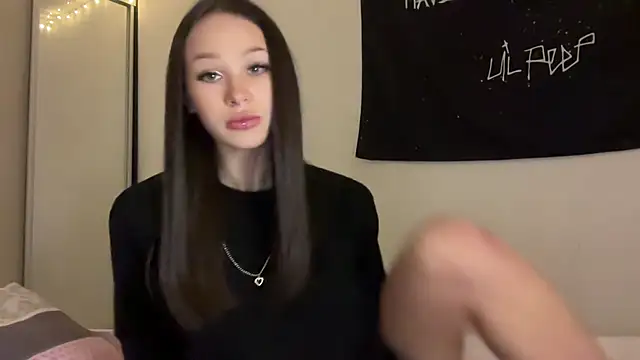 ur molly online show from October 2025 12:17:02 PM