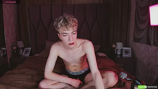 TrevorBenson online show from November 2025 04:00:01 AM