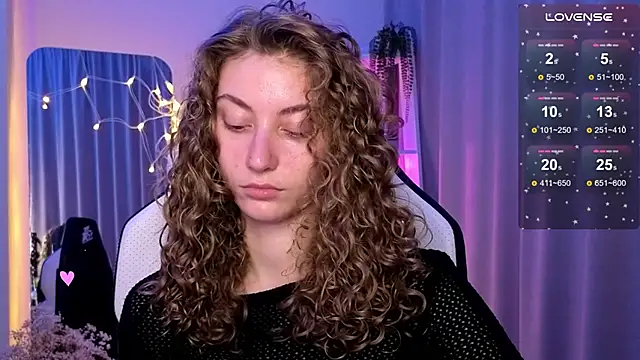 lady curls online show from March 2025 10:27:02 PM