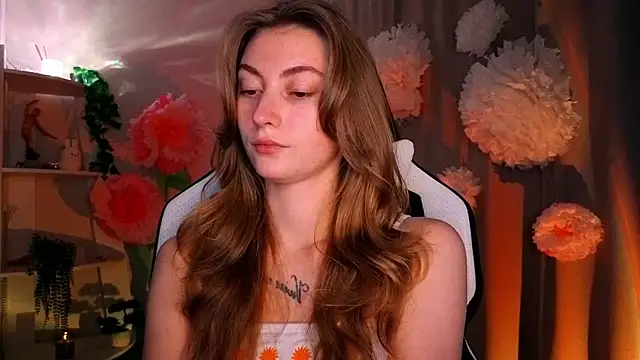 lady curls online show from March 2026 10:22:01 PM