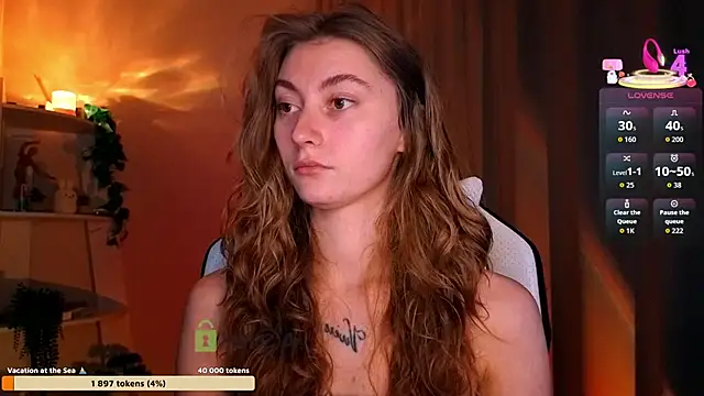 lady curls online show from April 2026 09:48:02 PM