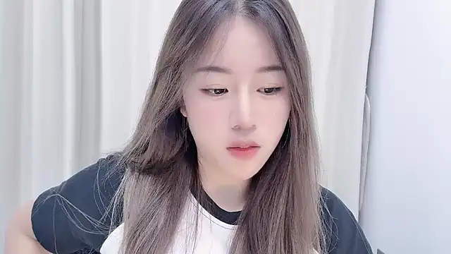 Snapshot of chloe-01 chatting on December 2024 12:16:02 PM chloe-01 online show from December 2024 12:16:02 PM