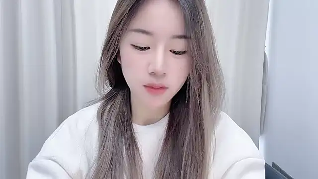 Snapshot of chloe-01 chatting on December 2024 04:42:02 AM chloe-01 online show from December 2024 04:42:02 AM