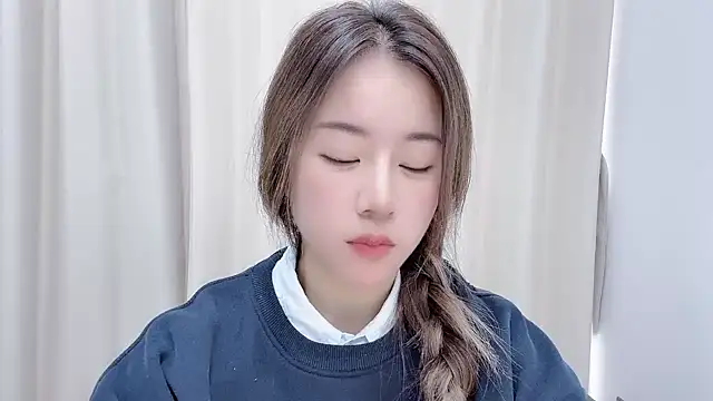 Snapshot of chloe-01 chatting on December 2024 07:26:02 AM chloe-01 online show from December 2024 07:26:02 AM