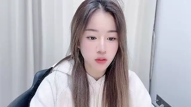 Snapshot of chloe-01 chatting on December 2024 12:31:01 PM chloe-01 online show from December 2024 12:31:01 PM