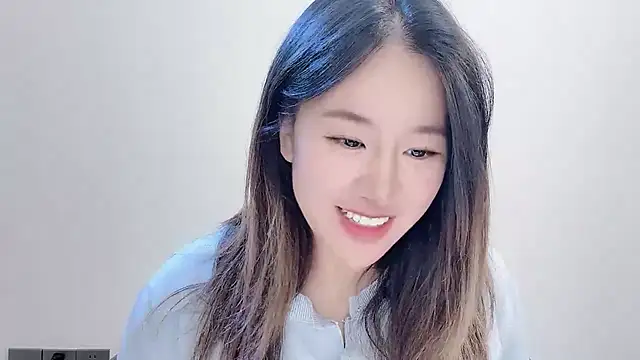 chloe-01 online show from November 2025 04:02:02 AM