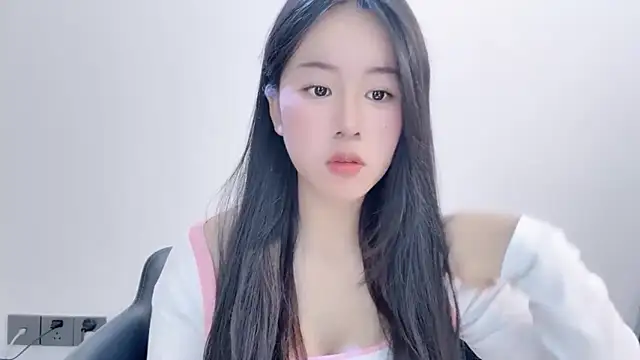 chloe-01 online show from December 2025 06:31:02 AM