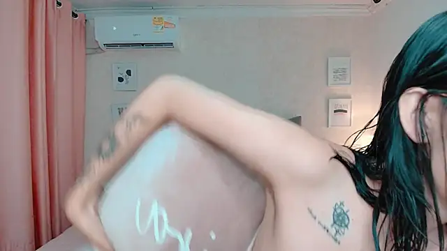 Snapshot of brooklove_doll chatting on January 2025 07:08:01 PM brooklove doll online show from January 2025 07:08:01 PM