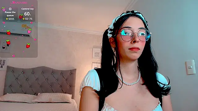 Snapshot of brooklove_doll chatting on September 2025 04:24:01 AM brooklove doll online show from September 2025 04:24:01 AM