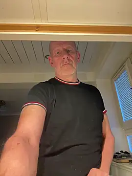 malematureisbest online show from December 2025 03:39:01 PM