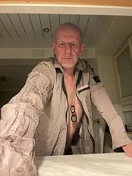 malematureisbest online show from January 2026 07:59:01 PM