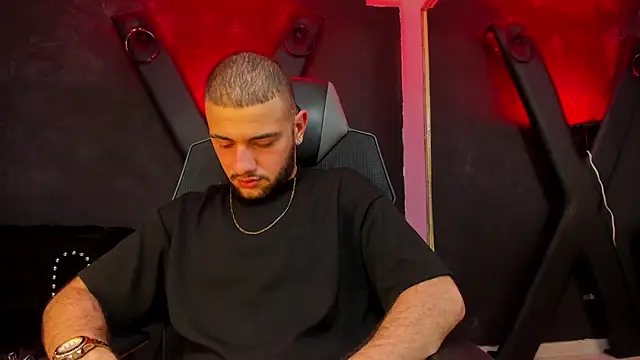 MaximusDick1  online show from September 2025 03:52:01 AM