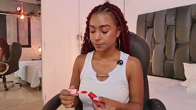 Lorena Vieira  online show from September 2025 06:44:01 PM