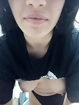 Snapshot of Virgin_Pussy_Love chatting on December 2024 10:21:01 PM Virgin Pussy Love online show from December 2024 10:21:01 PM