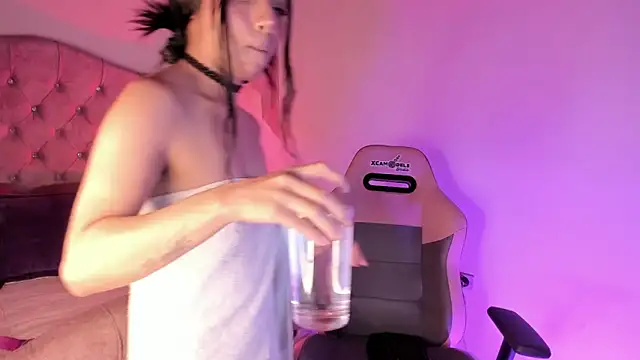 sofi soft  online show from February 2025 04:21:01 PM