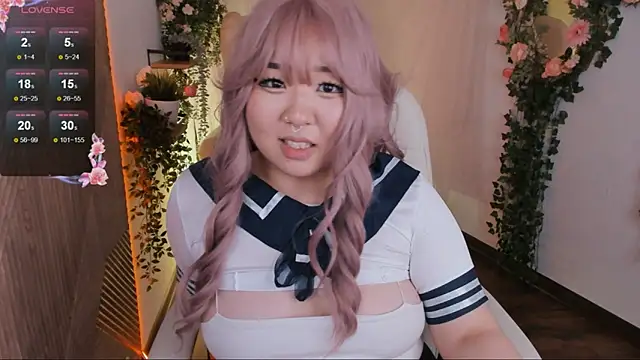 Snapshot of mei_honey_ chatting on December 2024 08:04:01 PM mei honey  online show from December 2024 08:04:01 PM