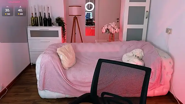 Snapshot of mei_honey_ chatting on December 2024 05:37:01 AM mei honey  online show from December 2024 05:37:01 AM